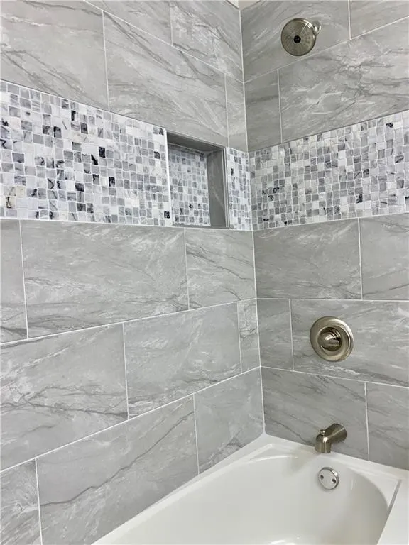6700 Roswell Road Unit 15d, Atlanta, Georgia 30328, 3 Bedrooms Bedrooms, ,2 BathroomsBathrooms,Residential,Sold,6700 Roswell Road Unit 15d,6834508