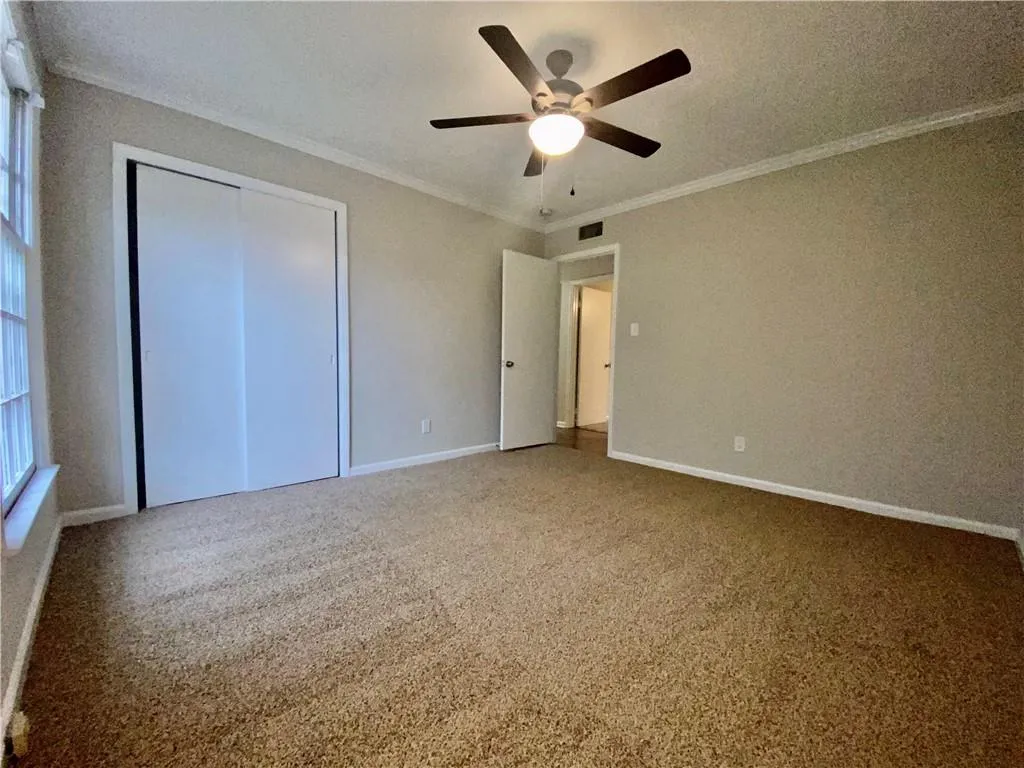 6700 Roswell Road Unit 15d, Atlanta, Georgia 30328, 3 Bedrooms Bedrooms, ,2 BathroomsBathrooms,Residential,Sold,6700 Roswell Road Unit 15d,6834508