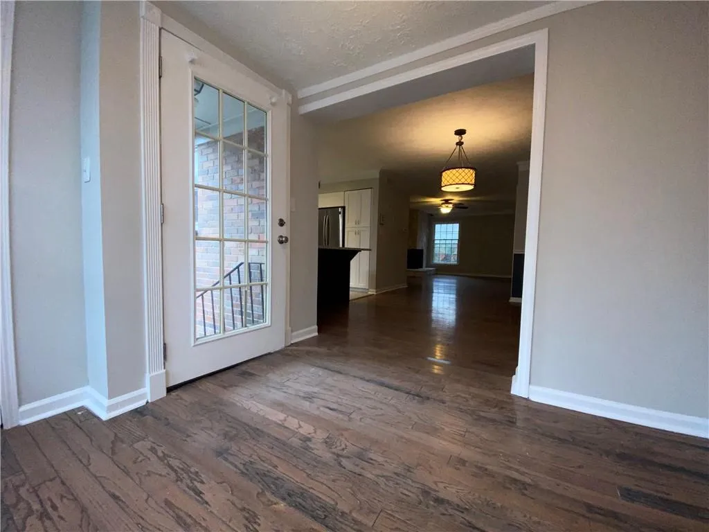 6700 Roswell Road Unit 15d, Atlanta, Georgia 30328, 3 Bedrooms Bedrooms, ,2 BathroomsBathrooms,Residential,Sold,6700 Roswell Road Unit 15d,6834508