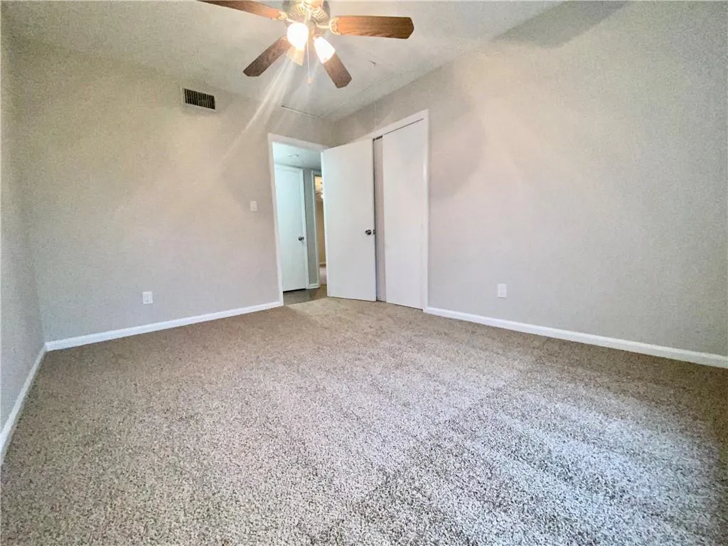 6700 Roswell Road Unit 15d, Atlanta, Georgia 30328, 3 Bedrooms Bedrooms, ,2 BathroomsBathrooms,Residential,Sold,6700 Roswell Road Unit 15d,6834508
