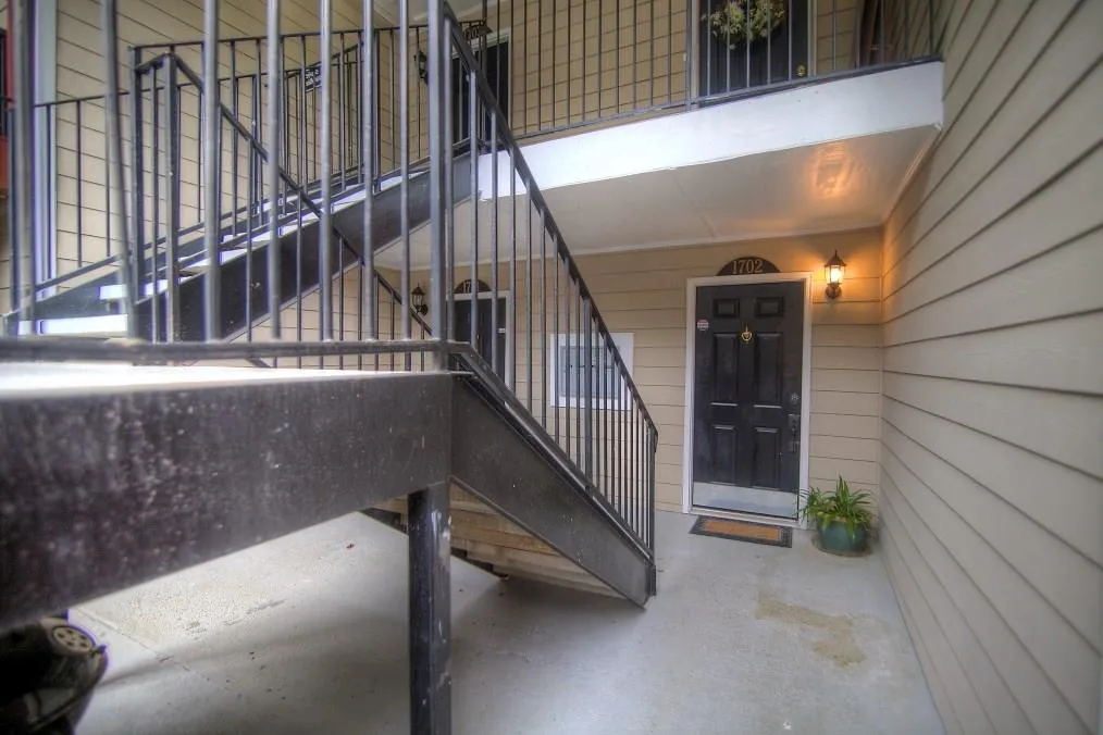 1702 Brighton Point Unit 1702, Atlanta, Georgia 30328, 3 Bedrooms Bedrooms, ,2 BathroomsBathrooms,Residential,Sold,1702 Brighton Point Unit 1702,5715489