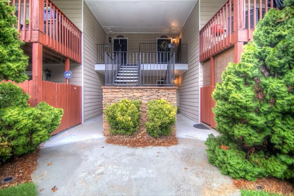 1702 Brighton Point Unit 1702, Atlanta, Georgia 30328, 3 Bedrooms Bedrooms, ,2 BathroomsBathrooms,Residential,Sold,1702 Brighton Point Unit 1702,5715489