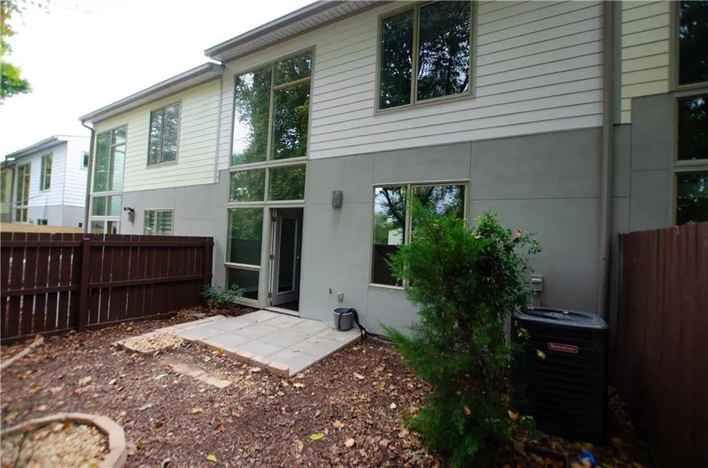 1342 Rietveld Row Nw, Atlanta, Georgia 30318, 2 Bedrooms Bedrooms, ,2 BathroomsBathrooms,Residential,For Sale,1342 Rietveld Row Nw,7669613