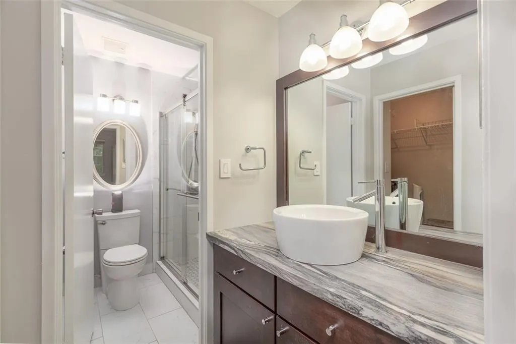 6804 Glenridge Drive Unit A, Sandy Springs, Georgia 30328, 2 Bedrooms Bedrooms, ,2 BathroomsBathrooms,Residential,Sold,6804 Glenridge Drive Unit A,6896378
