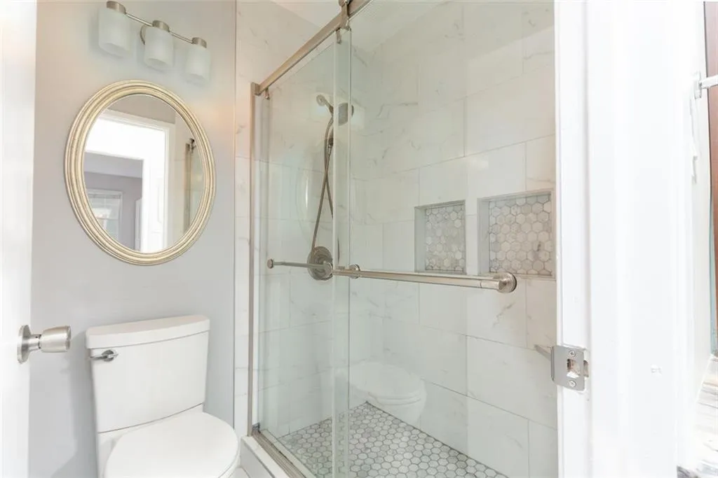 6804 Glenridge Drive Unit A, Sandy Springs, Georgia 30328, 2 Bedrooms Bedrooms, ,2 BathroomsBathrooms,Residential,Sold,6804 Glenridge Drive Unit A,6896378
