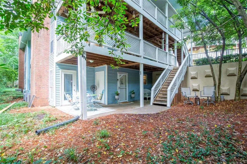 6804 Glenridge Drive Unit A, Sandy Springs, Georgia 30328, 2 Bedrooms Bedrooms, ,2 BathroomsBathrooms,Residential,Sold,6804 Glenridge Drive Unit A,6896378