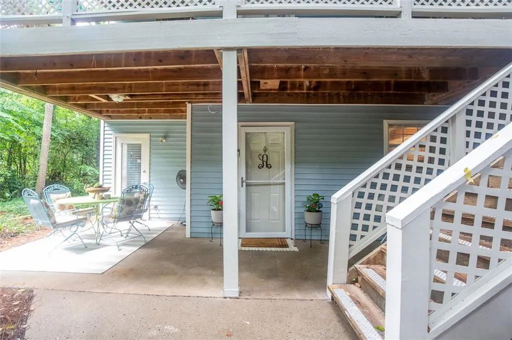 6804 Glenridge Drive Unit A, Sandy Springs, Georgia 30328, 2 Bedrooms Bedrooms, ,2 BathroomsBathrooms,Residential,Sold,6804 Glenridge Drive Unit A,6896378
