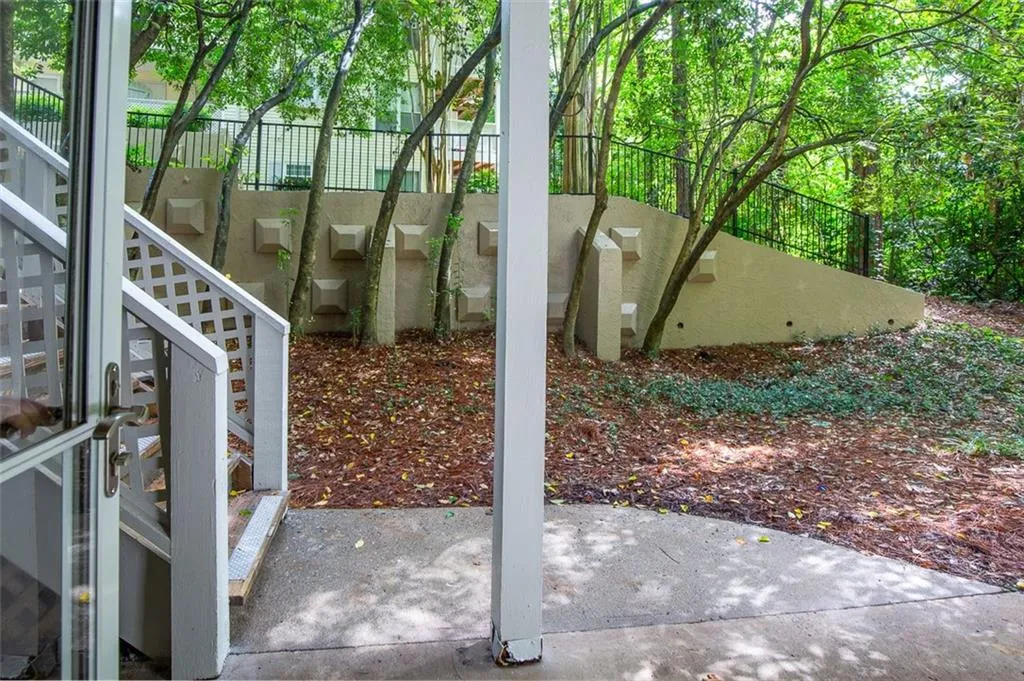 6804 Glenridge Drive Unit A, Sandy Springs, Georgia 30328, 2 Bedrooms Bedrooms, ,2 BathroomsBathrooms,Residential,Sold,6804 Glenridge Drive Unit A,6896378