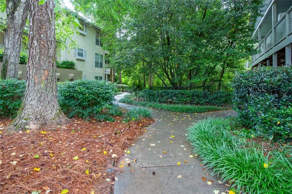 6804 Glenridge Drive Unit A, Sandy Springs, Georgia 30328, 2 Bedrooms Bedrooms, ,2 BathroomsBathrooms,Residential,Sold,6804 Glenridge Drive Unit A,6896378