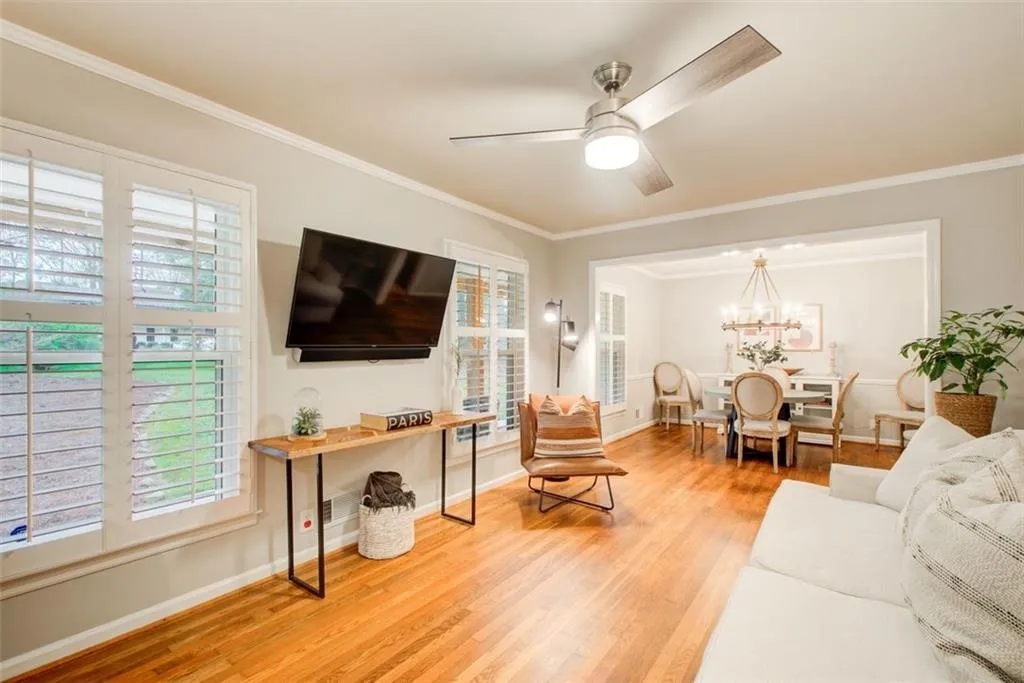 7295 Hunters Branch Drive, Atlanta, Georgia 30328, 4 Bedrooms Bedrooms, ,3 BathroomsBathrooms,Residential,Sold,7295 Hunters Branch Drive,7353334