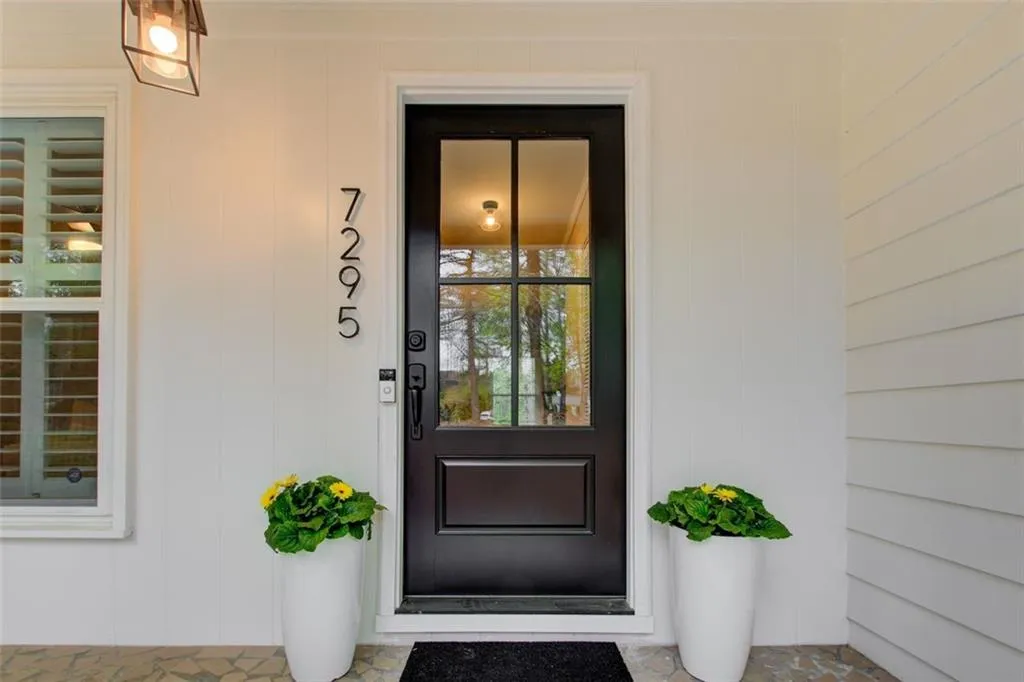 7295 Hunters Branch Drive, Atlanta, Georgia 30328, 4 Bedrooms Bedrooms, ,3 BathroomsBathrooms,Residential,Sold,7295 Hunters Branch Drive,7353334