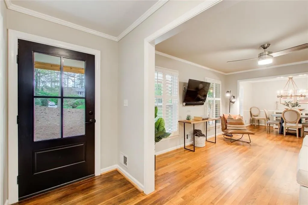 7295 Hunters Branch Drive, Atlanta, Georgia 30328, 4 Bedrooms Bedrooms, ,3 BathroomsBathrooms,Residential,Sold,7295 Hunters Branch Drive,7353334