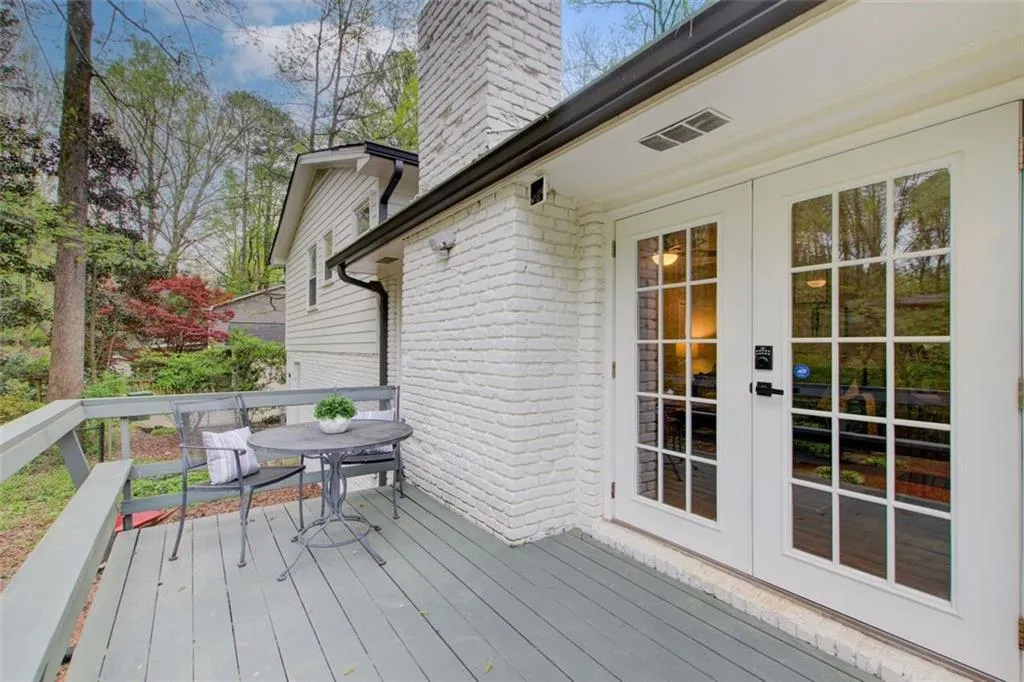 7295 Hunters Branch Drive, Atlanta, Georgia 30328, 4 Bedrooms Bedrooms, ,3 BathroomsBathrooms,Residential,Sold,7295 Hunters Branch Drive,7353334