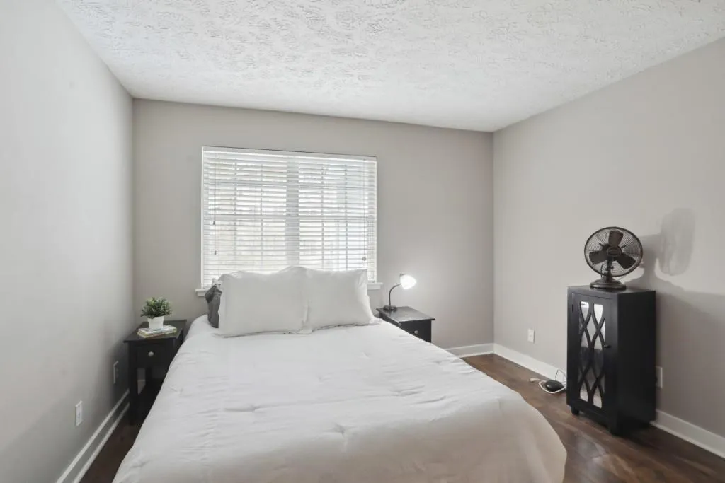 6804 Glenridge Drive Unit D, Atlanta, Georgia 30328, 2 Bedrooms Bedrooms, ,1 BathroomBathrooms,Residential,Sold,6804 Glenridge Drive Unit D,7145124