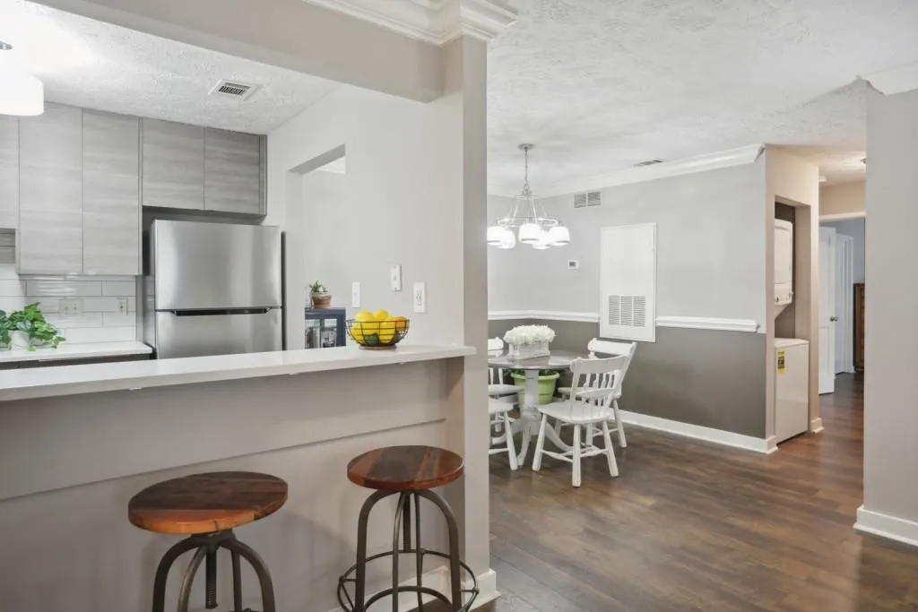 6804 Glenridge Drive Unit D, Atlanta, Georgia 30328, 2 Bedrooms Bedrooms, ,1 BathroomBathrooms,Residential,Sold,6804 Glenridge Drive Unit D,7145124