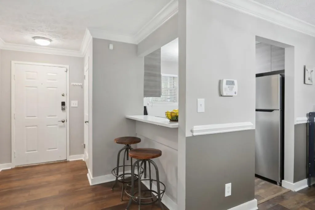 6804 Glenridge Drive Unit D, Atlanta, Georgia 30328, 2 Bedrooms Bedrooms, ,1 BathroomBathrooms,Residential,Sold,6804 Glenridge Drive Unit D,7145124