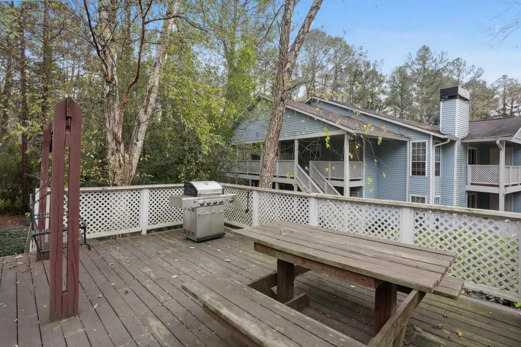 6804 Glenridge Drive Unit D, Atlanta, Georgia 30328, 2 Bedrooms Bedrooms, ,1 BathroomBathrooms,Residential,Sold,6804 Glenridge Drive Unit D,7145124