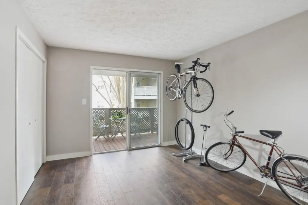 6804 Glenridge Drive Unit D, Atlanta, Georgia 30328, 2 Bedrooms Bedrooms, ,1 BathroomBathrooms,Residential,Sold,6804 Glenridge Drive Unit D,7145124