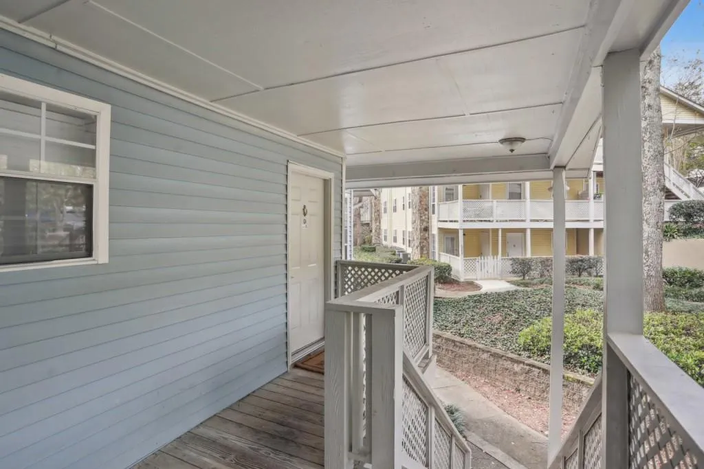 6804 Glenridge Drive Unit D, Atlanta, Georgia 30328, 2 Bedrooms Bedrooms, ,1 BathroomBathrooms,Residential,Sold,6804 Glenridge Drive Unit D,7145124