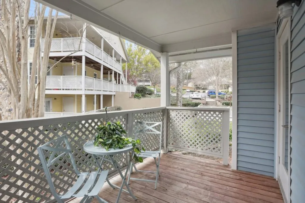 6804 Glenridge Drive Unit D, Atlanta, Georgia 30328, 2 Bedrooms Bedrooms, ,1 BathroomBathrooms,Residential,Sold,6804 Glenridge Drive Unit D,7145124