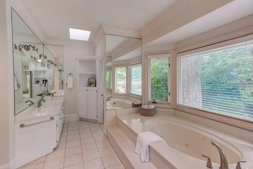 15 Old Maryland Chase, Sandy Springs, Georgia 30327, 5 Bedrooms Bedrooms, ,4 BathroomsBathrooms,Residential,Sold,15 Old Maryland Chase,6956816 15 Old Maryland Chase, Sandy Springs, Georgia 30327, 5 Bedrooms Bedrooms, ,4 BathroomsBathrooms,Residential,Sold,15 Old Maryland Chase,6956816