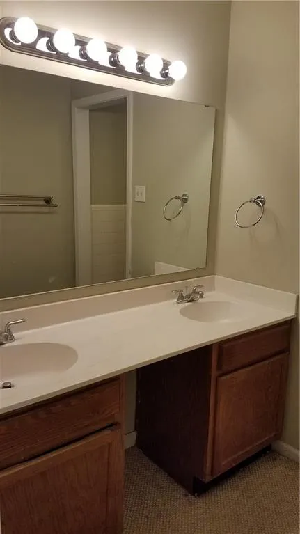 6520 Roswell Road Unit 7, Sandy Springs, Georgia 30328, 3 Bedrooms Bedrooms, ,2 BathroomsBathrooms,Residential,Sold,6520 Roswell Road Unit 7,5893964