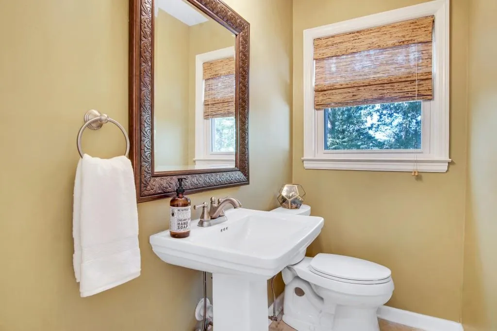 6400 Colewood Court Nw, Atlanta, Georgia 30328, 4 Bedrooms Bedrooms, ,3 BathroomsBathrooms,Residential,Sold,6400 Colewood Court Nw,6630710