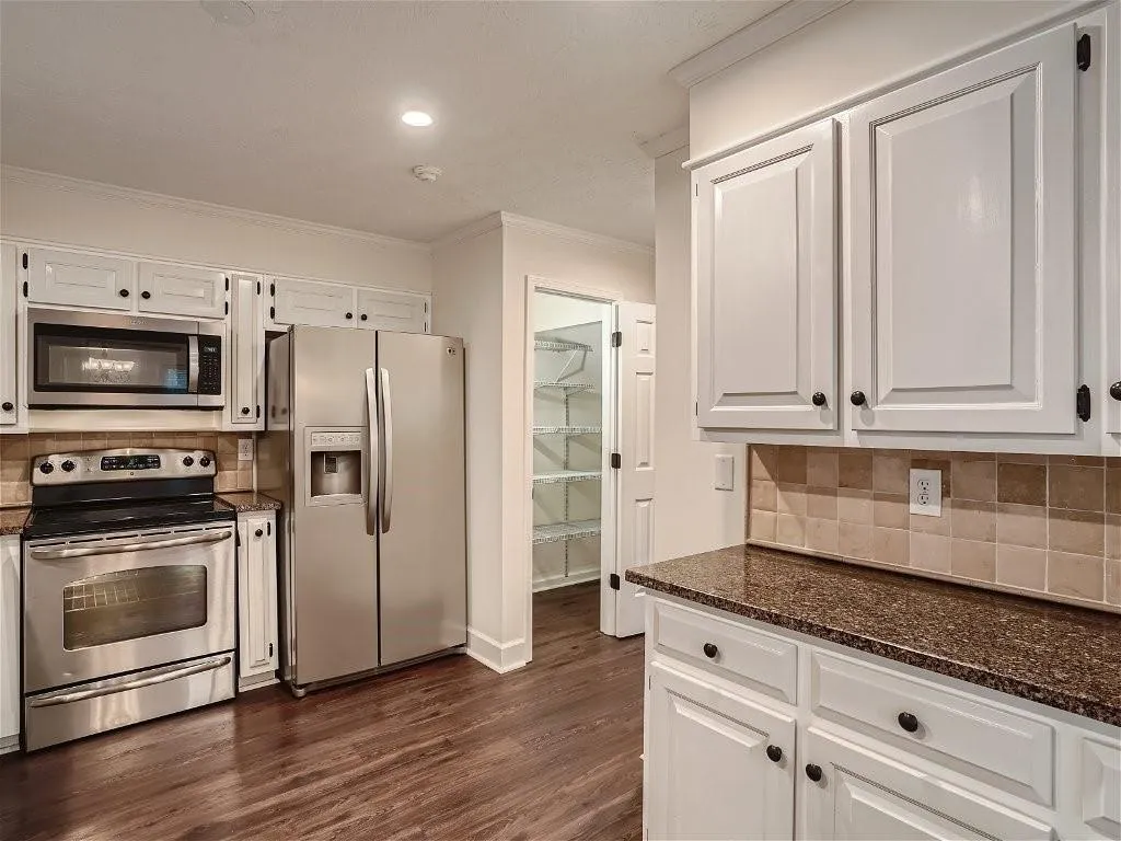 9105 Carroll Manor Drive, Sandy Springs, Georgia 30350, 3 Bedrooms Bedrooms, ,2 BathroomsBathrooms,Residential,Sold,9105 Carroll Manor Drive,7204001