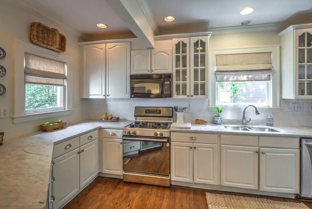 2807 N Hills Drive Ne, Atlanta, Georgia 30305, 5 Bedrooms Bedrooms, ,3 BathroomsBathrooms,Residential,Sold,2807 N Hills Drive Ne,5673267