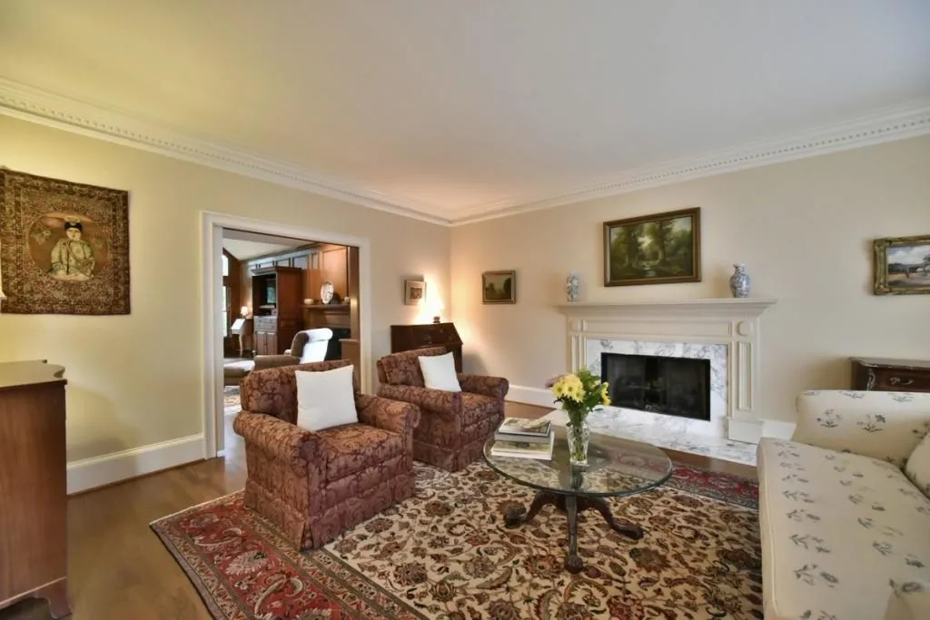 8415 Valemont Drive, Sandy Springs, Georgia 30350, 4 Bedrooms Bedrooms, ,3 BathroomsBathrooms,Residential,Sold,8415 Valemont Drive,5811623