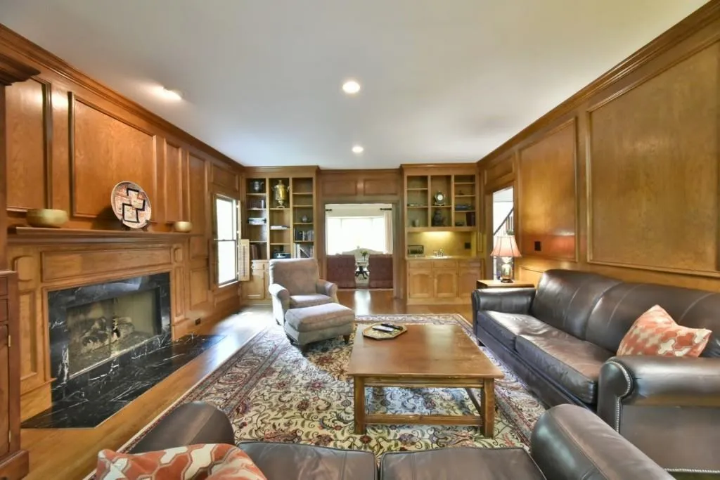 8415 Valemont Drive, Sandy Springs, Georgia 30350, 4 Bedrooms Bedrooms, ,3 BathroomsBathrooms,Residential,Sold,8415 Valemont Drive,5811623