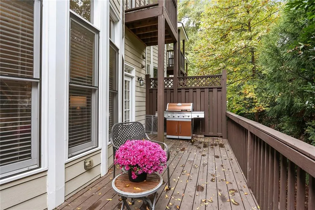 141 Chemin De Vie, Atlanta, Georgia 30342, 3 Bedrooms Bedrooms, ,3 BathroomsBathrooms,Residential,Sold,141 Chemin De Vie,6127340