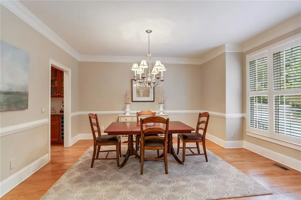 141 Chemin De Vie, Atlanta, Georgia 30342, 3 Bedrooms Bedrooms, ,3 BathroomsBathrooms,Residential,Sold,141 Chemin De Vie,6127340