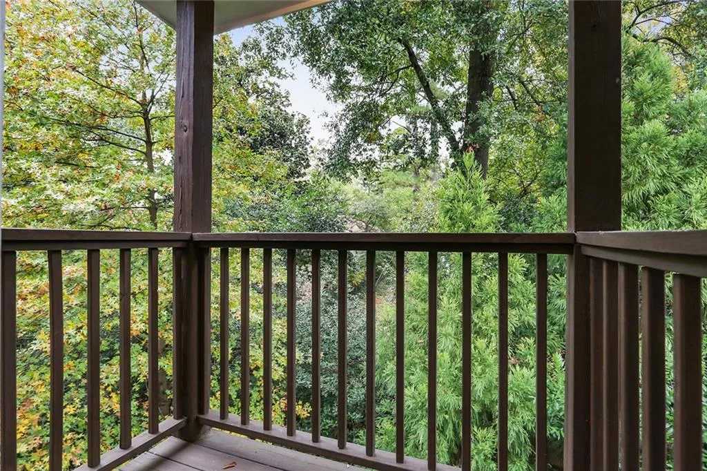 141 Chemin De Vie, Atlanta, Georgia 30342, 3 Bedrooms Bedrooms, ,3 BathroomsBathrooms,Residential,Sold,141 Chemin De Vie,6127340