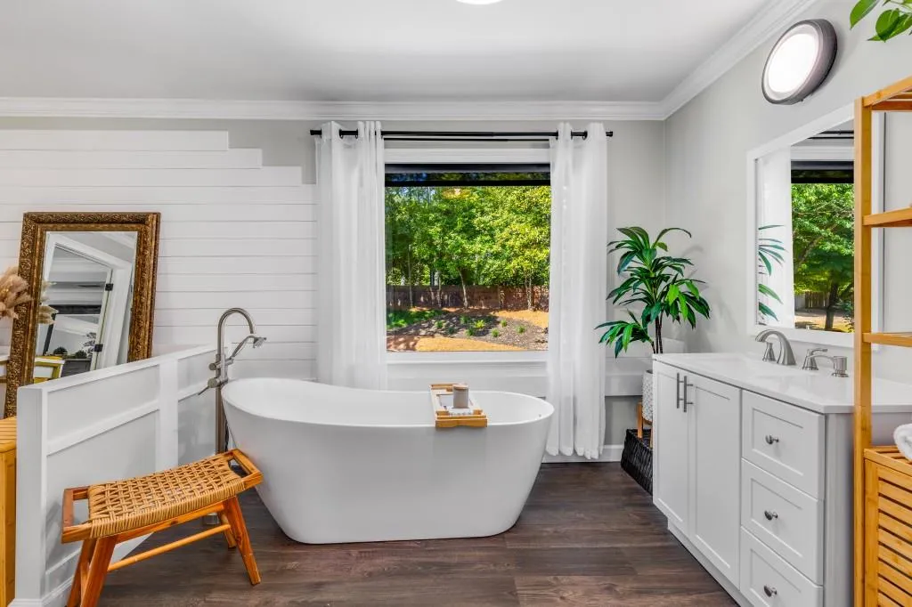 120 Chelveston Place, Sandy Springs, Georgia 30350, 5 Bedrooms Bedrooms, ,4 BathroomsBathrooms,Residential,Sold,120 Chelveston Place,7390932