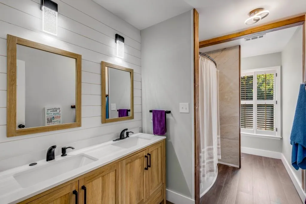 120 Chelveston Place, Sandy Springs, Georgia 30350, 5 Bedrooms Bedrooms, ,4 BathroomsBathrooms,Residential,Sold,120 Chelveston Place,7390932