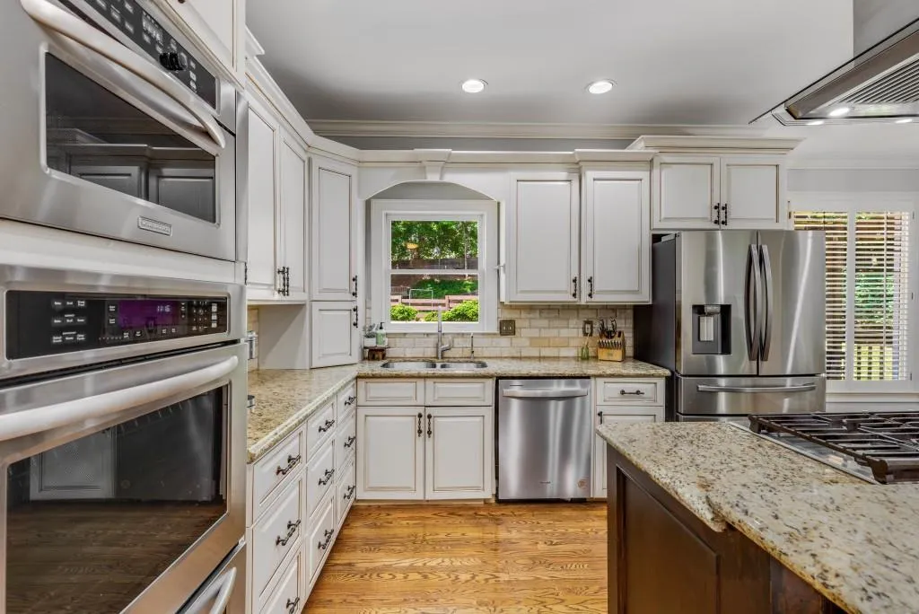 120 Chelveston Place, Sandy Springs, Georgia 30350, 5 Bedrooms Bedrooms, ,4 BathroomsBathrooms,Residential,Sold,120 Chelveston Place,7390932