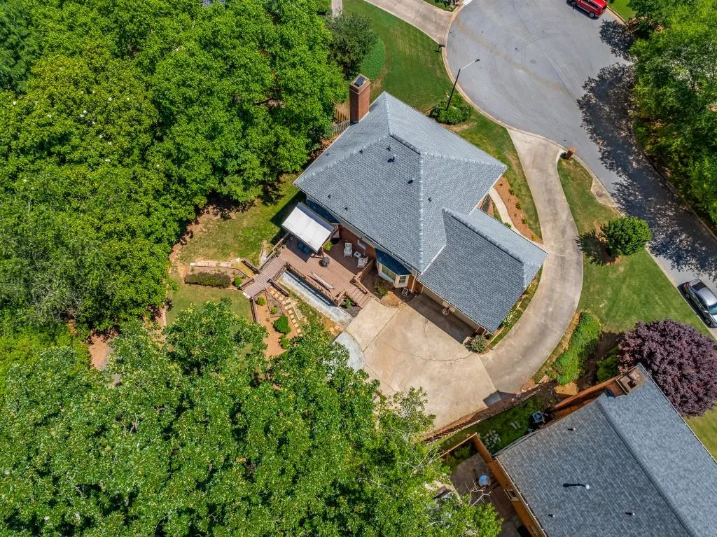 120 Chelveston Place, Sandy Springs, Georgia 30350, 5 Bedrooms Bedrooms, ,4 BathroomsBathrooms,Residential,Sold,120 Chelveston Place,7390932