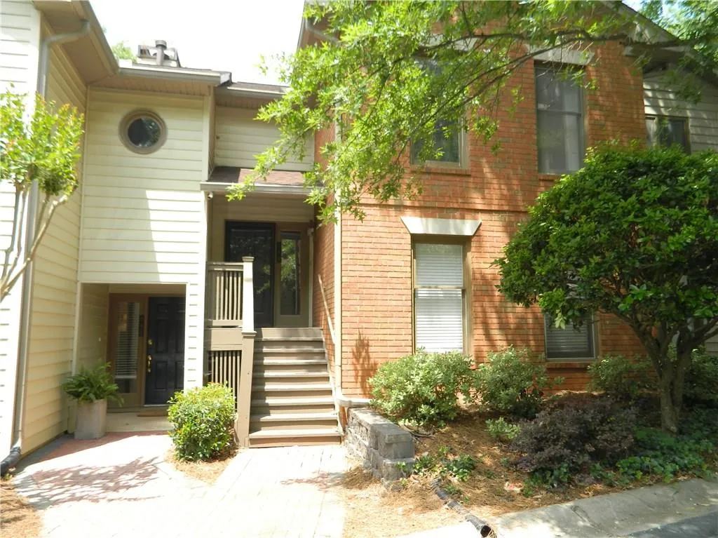 204 Garden Court, Atlanta, Georgia 30328, 3 Bedrooms Bedrooms, ,2 BathroomsBathrooms,Residential,Sold,204 Garden Court,5851035