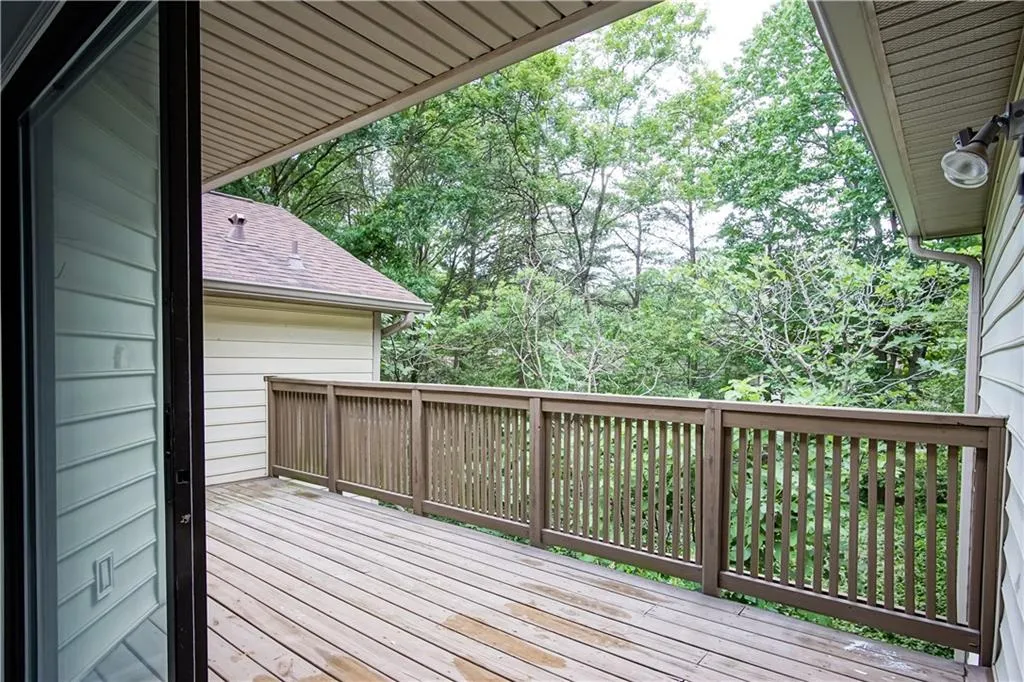 204 Garden Court, Atlanta, Georgia 30328, 3 Bedrooms Bedrooms, ,2 BathroomsBathrooms,Residential,Sold,204 Garden Court,5851035