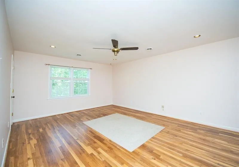 290 Amherst Court, Atlanta, Georgia 30328, 4 Bedrooms Bedrooms, ,3 BathroomsBathrooms,Residential,Sold,290 Amherst Court,6908890