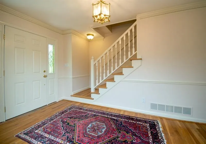 290 Amherst Court, Atlanta, Georgia 30328, 4 Bedrooms Bedrooms, ,3 BathroomsBathrooms,Residential,Sold,290 Amherst Court,6908890