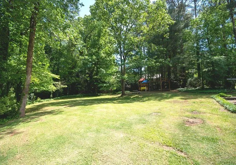 290 Amherst Court, Atlanta, Georgia 30328, 4 Bedrooms Bedrooms, ,3 BathroomsBathrooms,Residential,Sold,290 Amherst Court,6908890