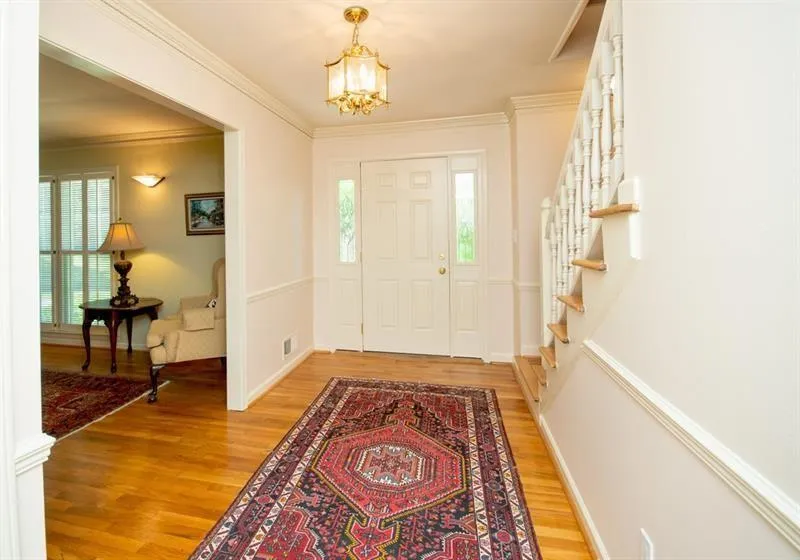 290 Amherst Court, Atlanta, Georgia 30328, 4 Bedrooms Bedrooms, ,3 BathroomsBathrooms,Residential,Sold,290 Amherst Court,6908890