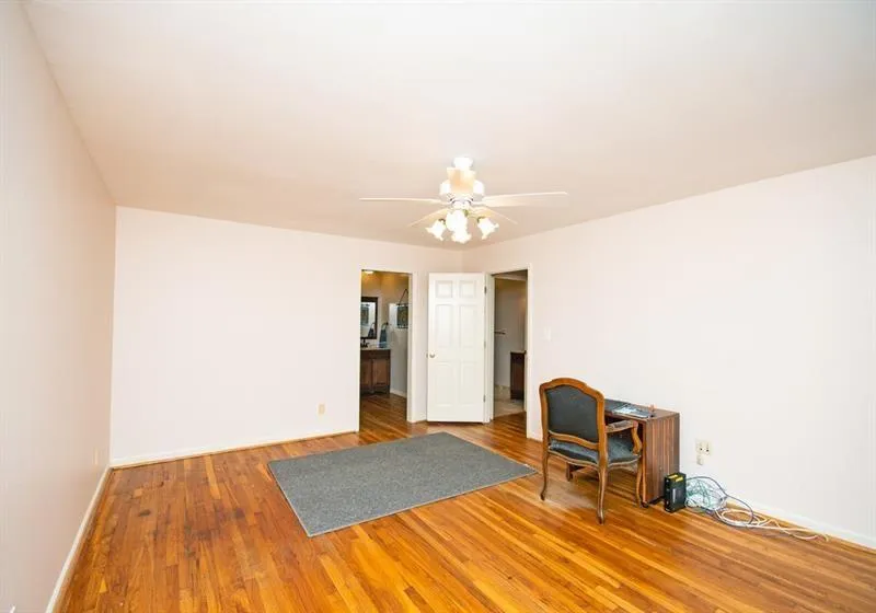 290 Amherst Court, Atlanta, Georgia 30328, 4 Bedrooms Bedrooms, ,3 BathroomsBathrooms,Residential,Sold,290 Amherst Court,6908890