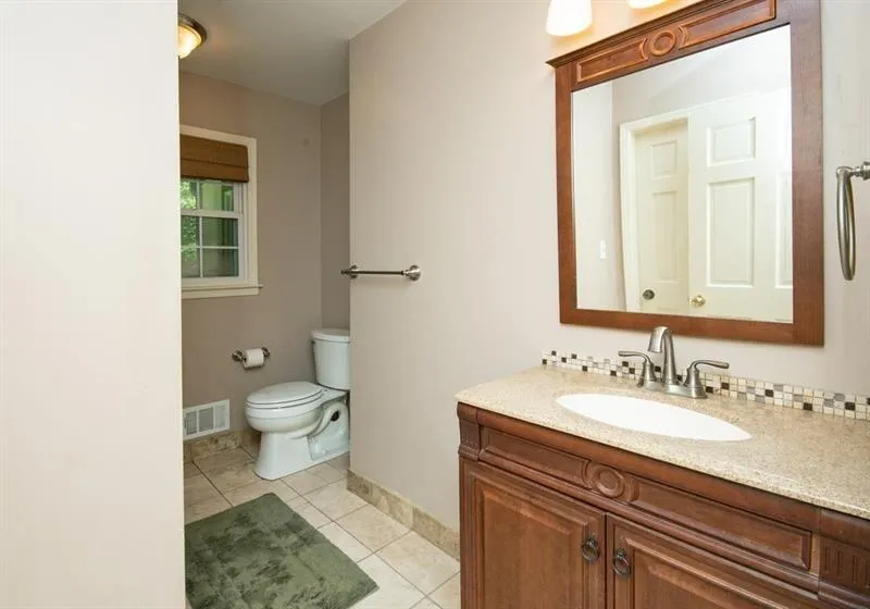 290 Amherst Court, Atlanta, Georgia 30328, 4 Bedrooms Bedrooms, ,3 BathroomsBathrooms,Residential,Sold,290 Amherst Court,6908890