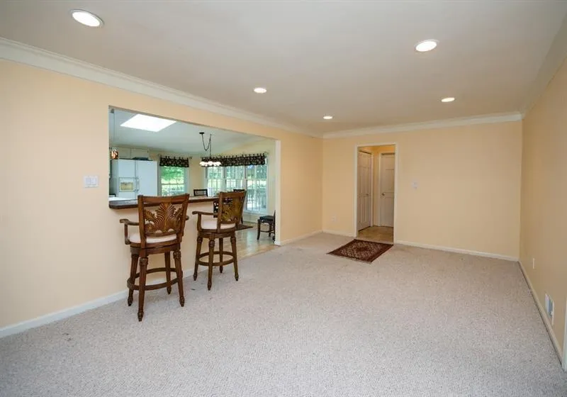 290 Amherst Court, Atlanta, Georgia 30328, 4 Bedrooms Bedrooms, ,3 BathroomsBathrooms,Residential,Sold,290 Amherst Court,6908890