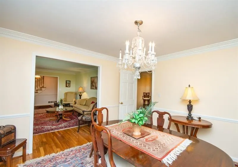 290 Amherst Court, Atlanta, Georgia 30328, 4 Bedrooms Bedrooms, ,3 BathroomsBathrooms,Residential,Sold,290 Amherst Court,6908890