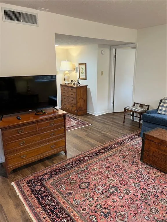 475 Mount Vernon Highway Ne Unit C126, Sandy Springs, Georgia 30328, 1 Bedroom Bedrooms, ,1 BathroomBathrooms,Residential,Sold,475 Mount Vernon Highway Ne Unit C126,7226298