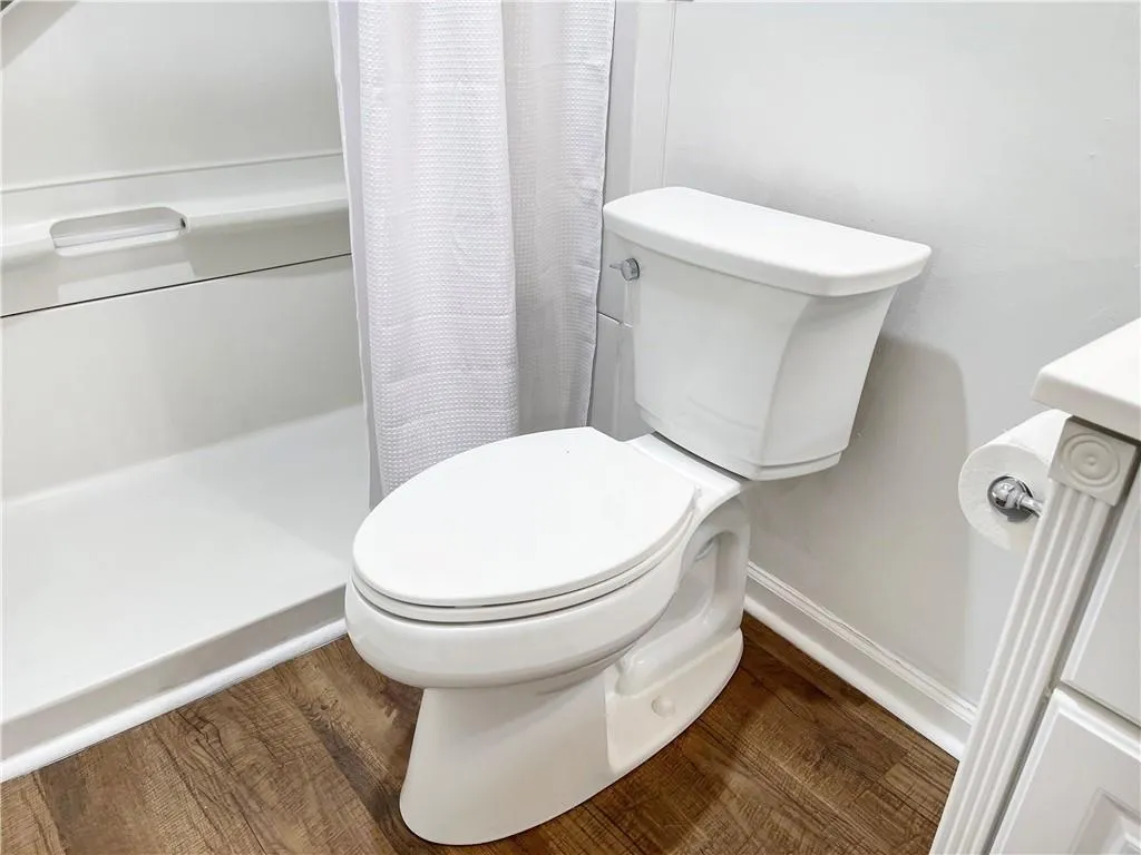 475 Mount Vernon Highway Ne Unit C126, Sandy Springs, Georgia 30328, 1 Bedroom Bedrooms, ,1 BathroomBathrooms,Residential,Sold,475 Mount Vernon Highway Ne Unit C126,7226298